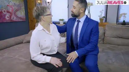 Mugur gives Mature Petra oral, then fucks for a cumshot