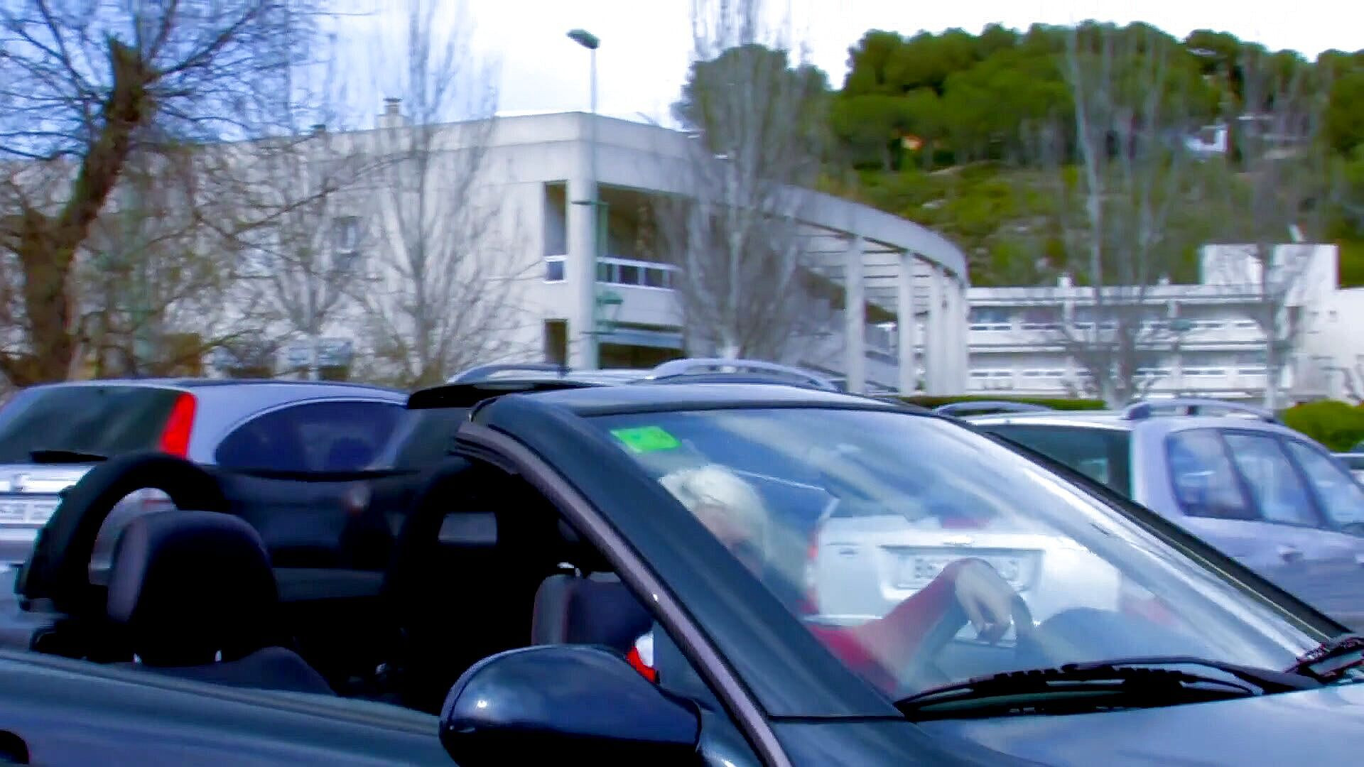 Beachfront anal scene with Leo Galvez and Milky Cooper