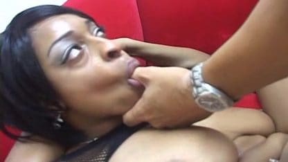 Short-haired ebony MILF has an affair with her boss