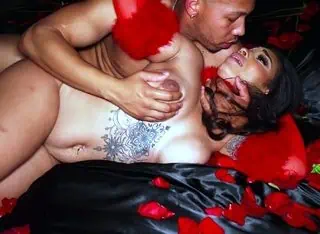 RICKYSROOM: MILF Medusa’s Intense Squirting Session