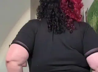 Gothic BBW Girlfriend Teases and Fucks a Hairy Creamy Pussy