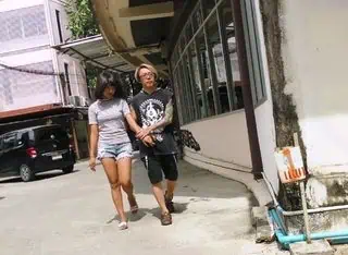 Amateur Thai MILF picked up for a ride