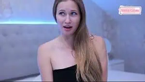 Back to the Camera, She Uses a Toy Inside Her Pussy